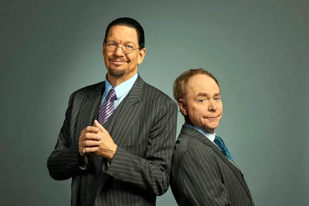 Penn & Teller Return to Stage After Penn Jillette’s Month-Long Recovery from Broken Ankle