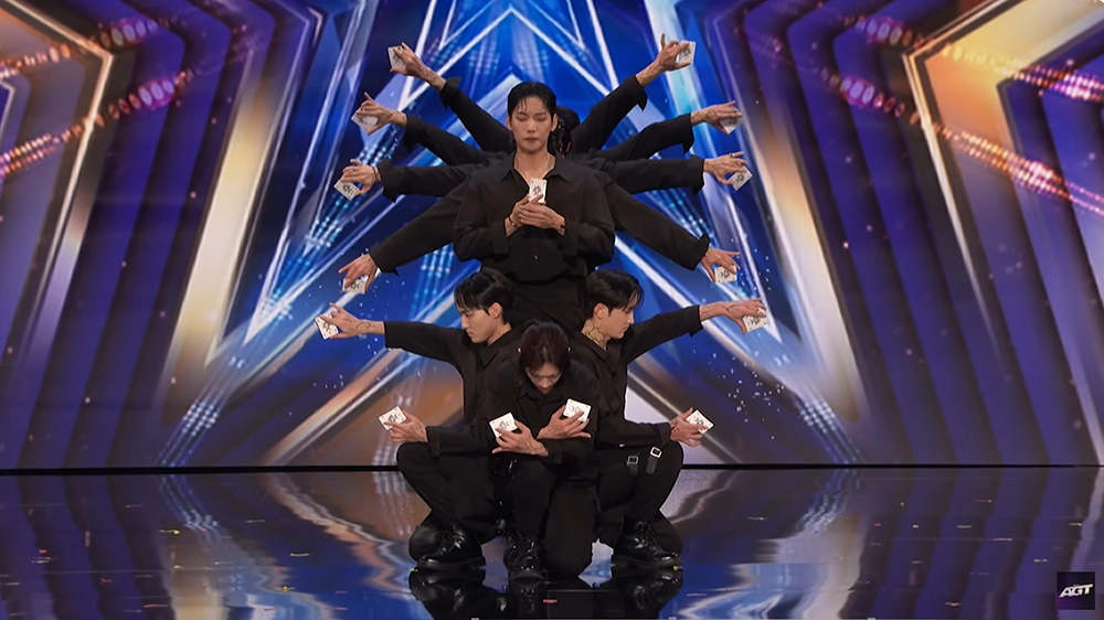 Hundred Fingers magic Group